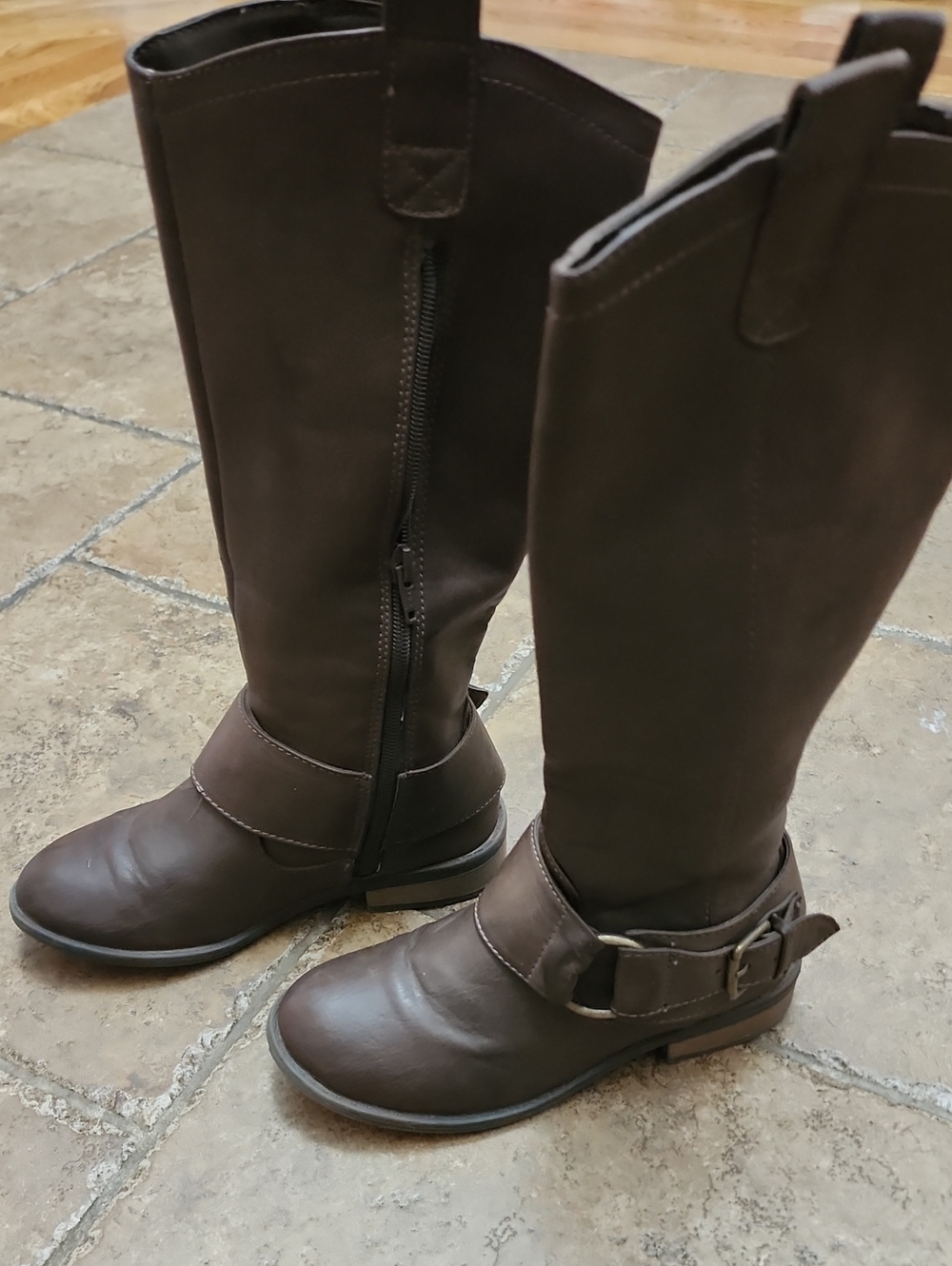 Kohl's Girls Calou Brown Riding Boots Size 1 Youth Tall Knee High Buckle EUC